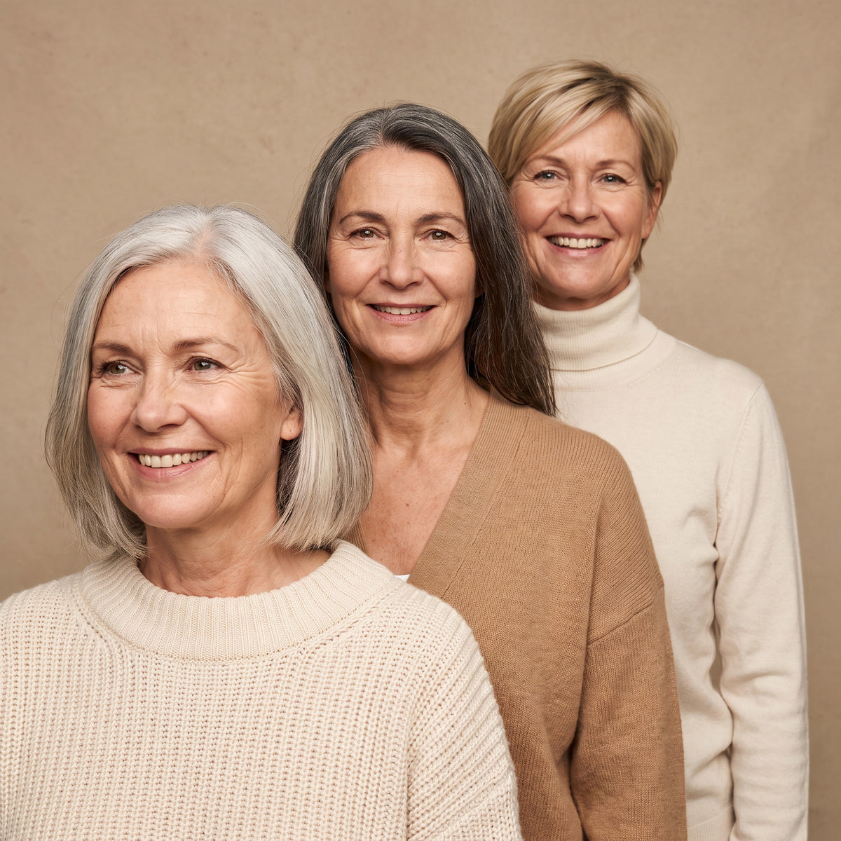 Tre kvinder med naturlig makeup